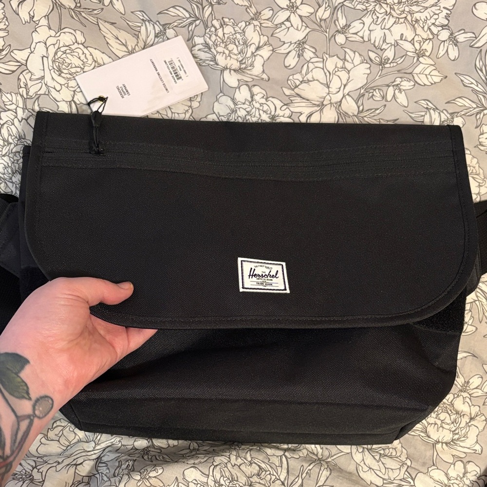 Herschel Supply Company Black Messenger Bag
